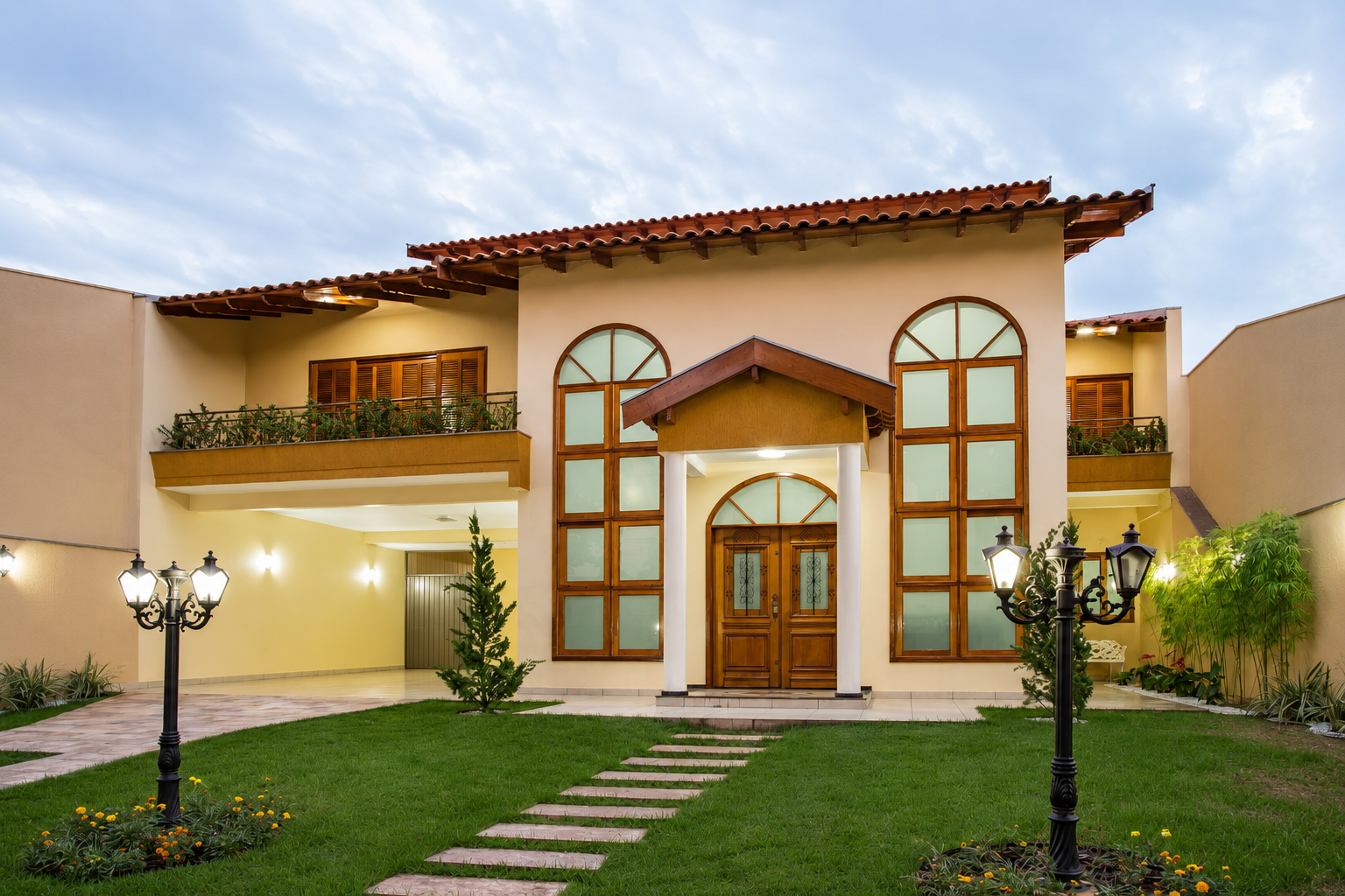 Residência com arcos plenos — Maringá PR